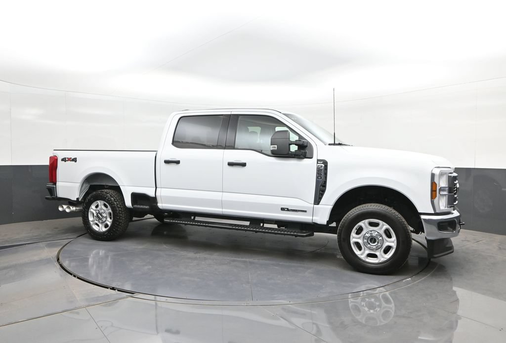 Certified 2026 Ford F250 XLT AWD/4WD image 17
