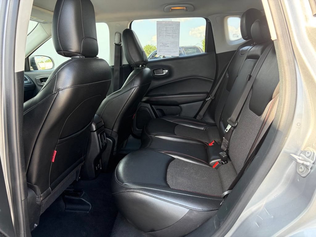 Used 2020 Jeep Compass Trailhawk AWD/4WD image 29