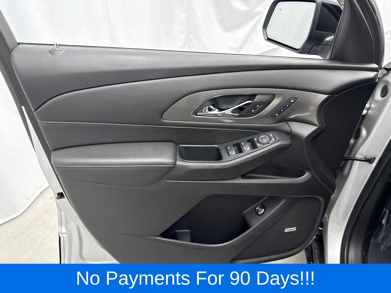 Used 2022 Chevrolet Traverse Premier w/ Redline Edition AWD/4WD image 12