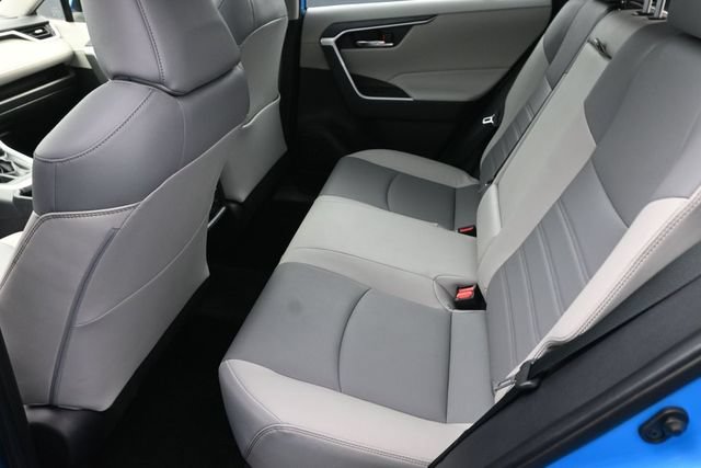 Used 2021 Toyota RAV4 XLE Premium AWD/4WD image 21
