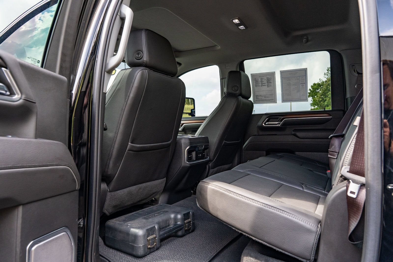 Used 2024 GMC Sierra 2500 Denali w/ Denali Reserve Package AWD/4WD image 16