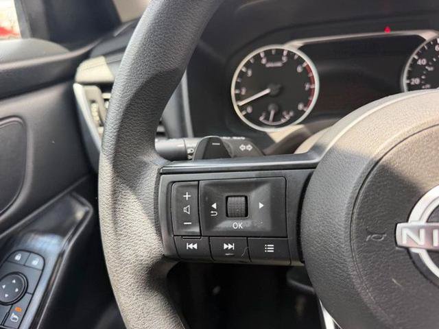 Used 2024 Nissan Rogue S FWD image 12