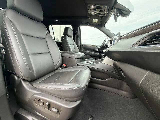 Used 2022 Chevrolet Suburban Z71 w/ Luxury Package AWD/4WD image 21