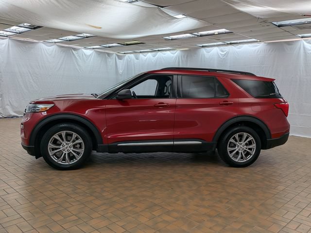 Certified 2020 Ford Explorer XLT w/ Equipment Group 202A AWD/4WD image 4