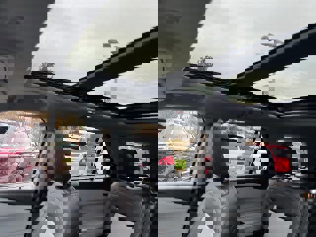 Certified 2022 Ford Explorer XLT w/ Equipment Group 202A image 11