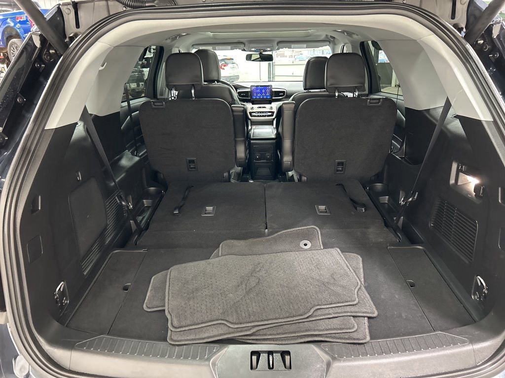 Certified 2024 Ford Explorer XLT w/ Equipment Group 202A image 33