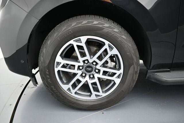 Certified 2025 Ford Expedition Active AWD/4WD image 12