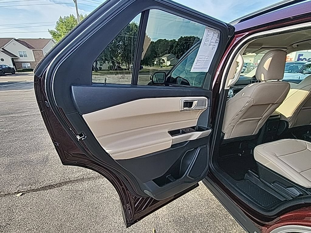 Certified 2023 Ford Explorer XLT w/ Equipment Group 202A AWD/4WD image 21