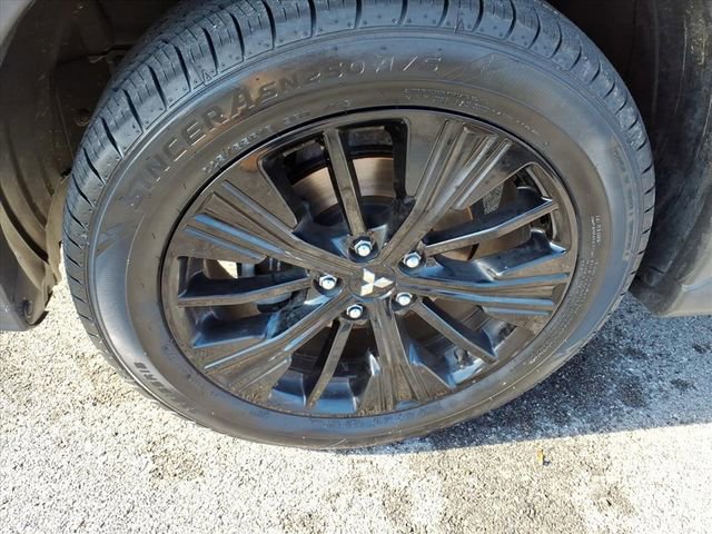 Used 2020 Mitsubishi Eclipse Cross LE image 17