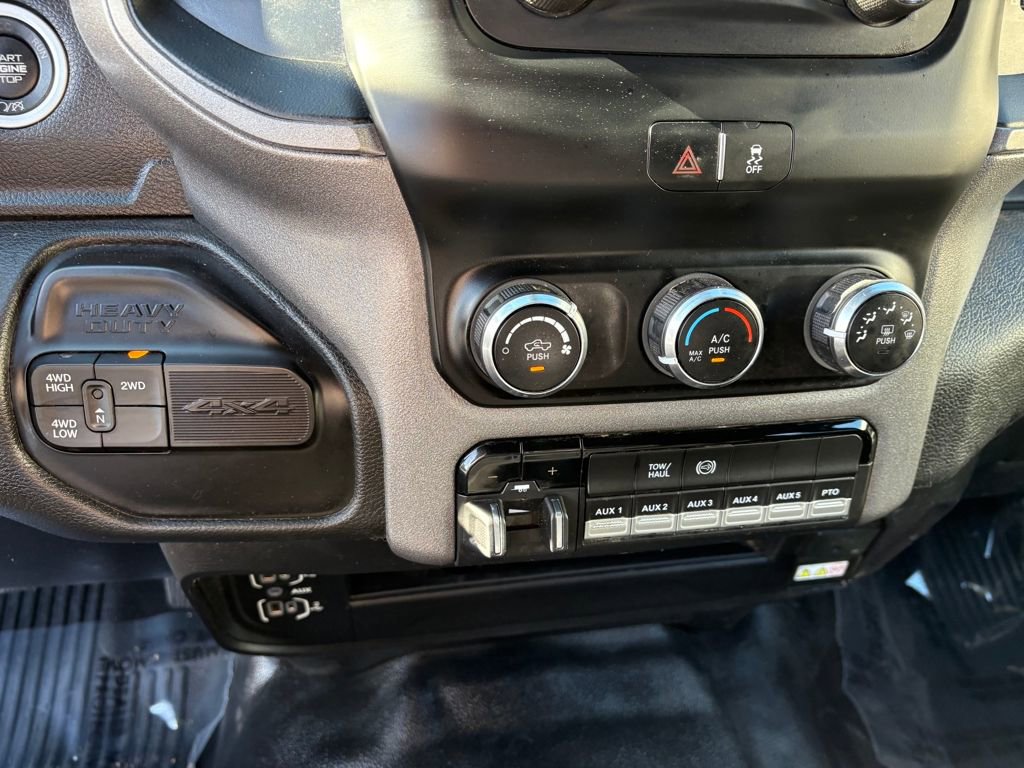 Used 2022 RAM 5500 Tradesman w/ Chrome Appearance Group image 19