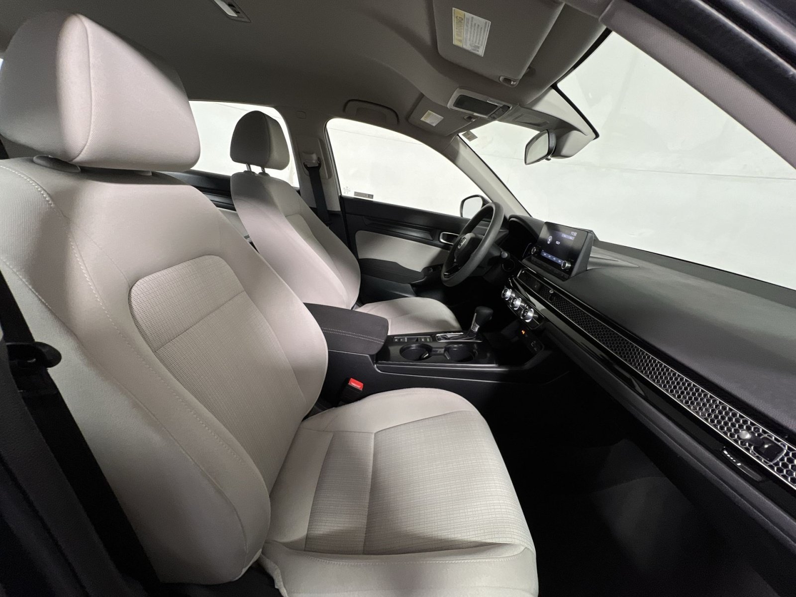 Used 2023 Honda Civic LX image 25
