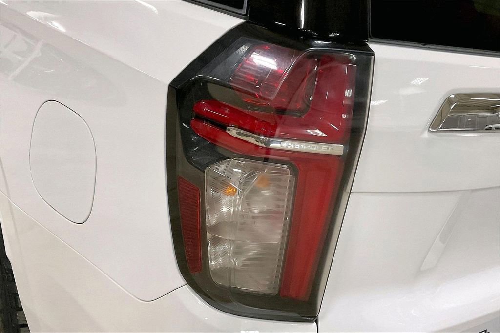 Used 2023 Chevrolet Suburban Premier image 28