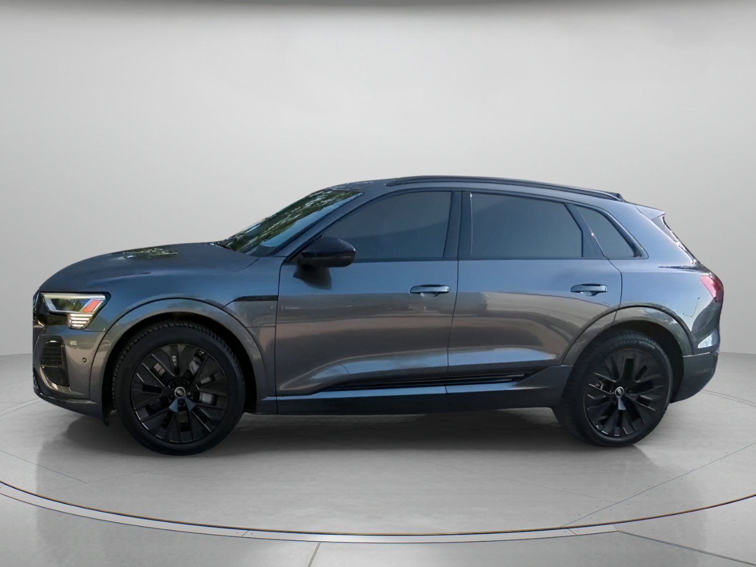 Used 2024 Audi Q8 e-tron Prestige AWD/4WD image 15