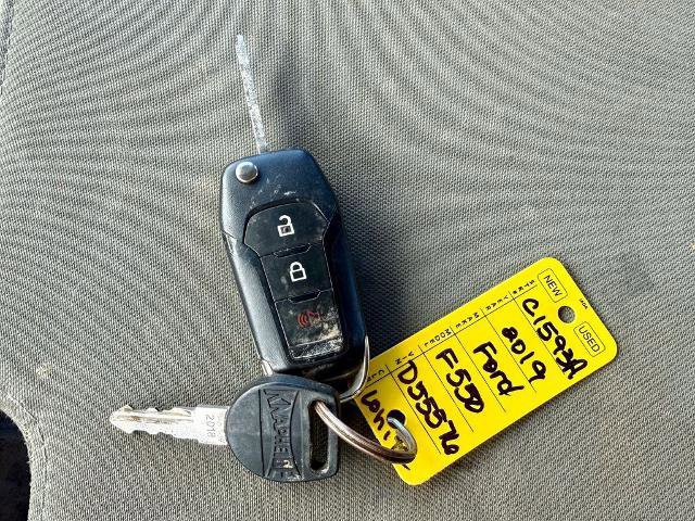 Certified 2019 Ford F550 4x4 Crew Cab Super Duty image 32