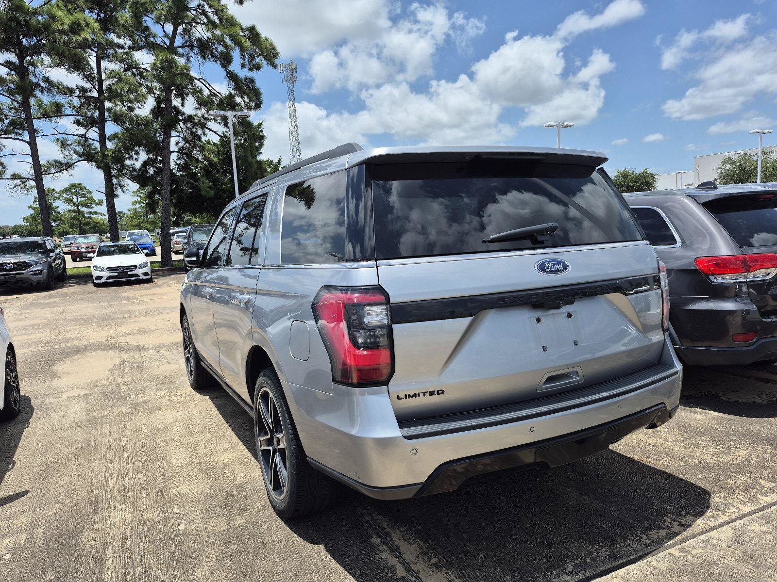 Certified 2021 Ford Expedition Limited RWD image 17