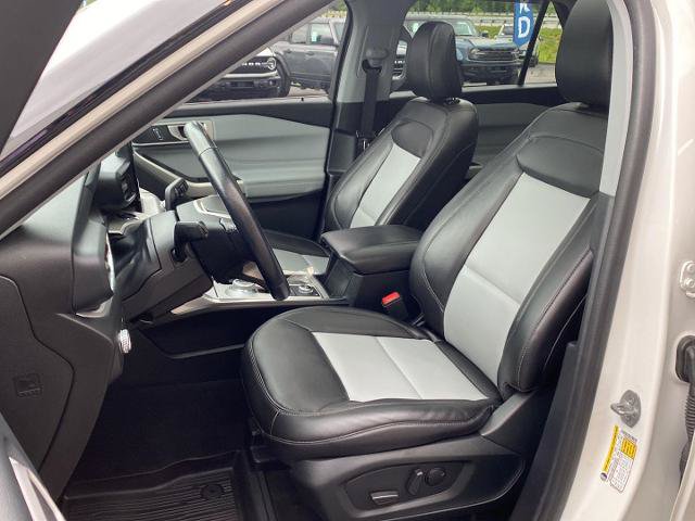 Certified 2022 Ford Explorer XLT w/ Equipment Group 202A AWD/4WD image 12