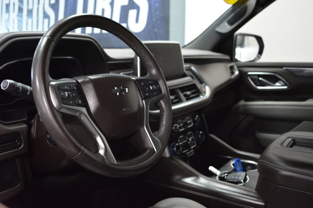 Used 2022 Chevrolet Suburban Z71 w/ Luxury Package AWD/4WD image 10