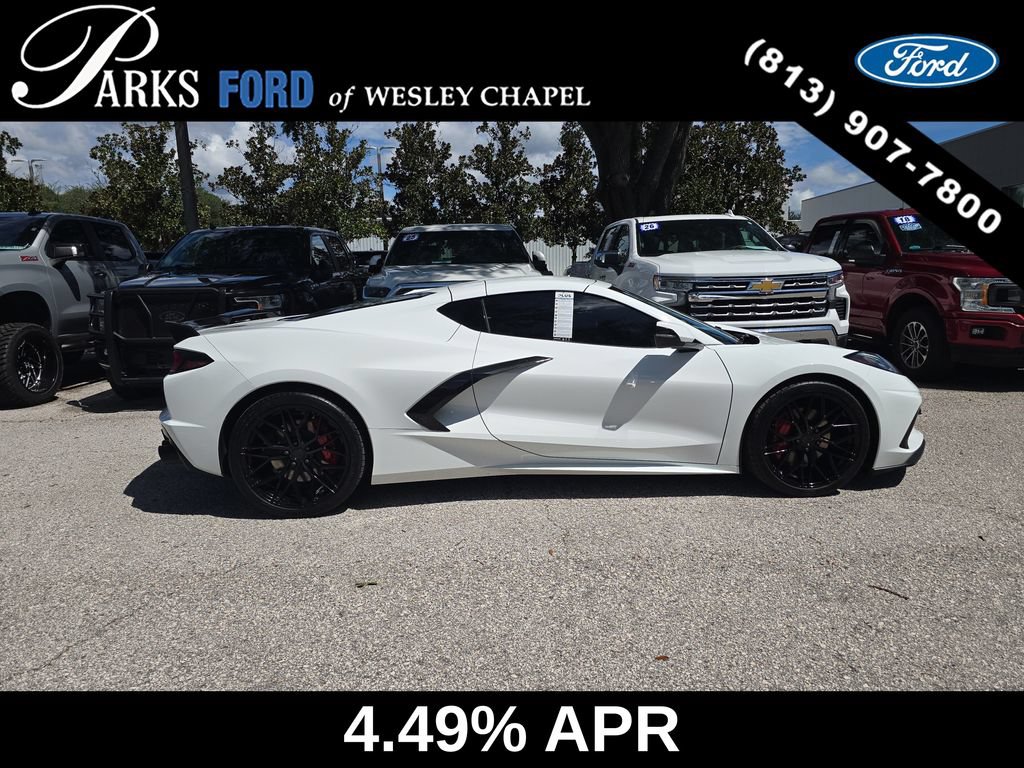 Used 2021 Chevrolet Corvette Stingray Preferred Cpe w/ Engine Appearance Package RWD image 4