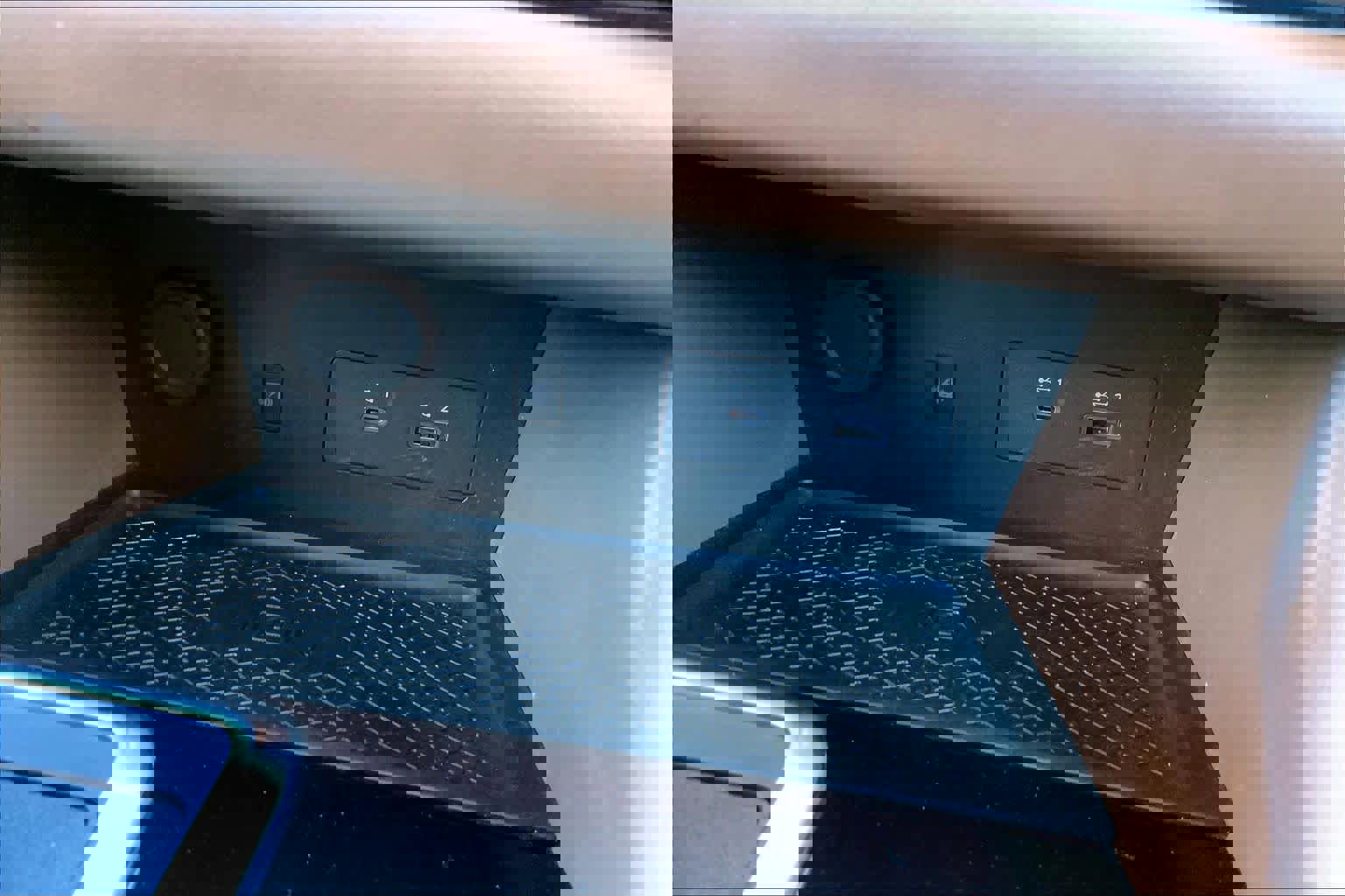 Used 2024 Nissan Pathfinder Platinum w/ Cargo Package image 29