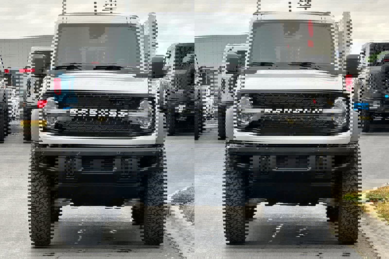 Certified 2024 Ford Bronco Wildtrak image 8