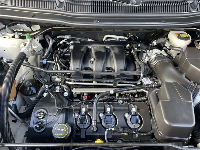 Certified 2018 Ford Explorer XLT w/ Equipment Group 202A image 36