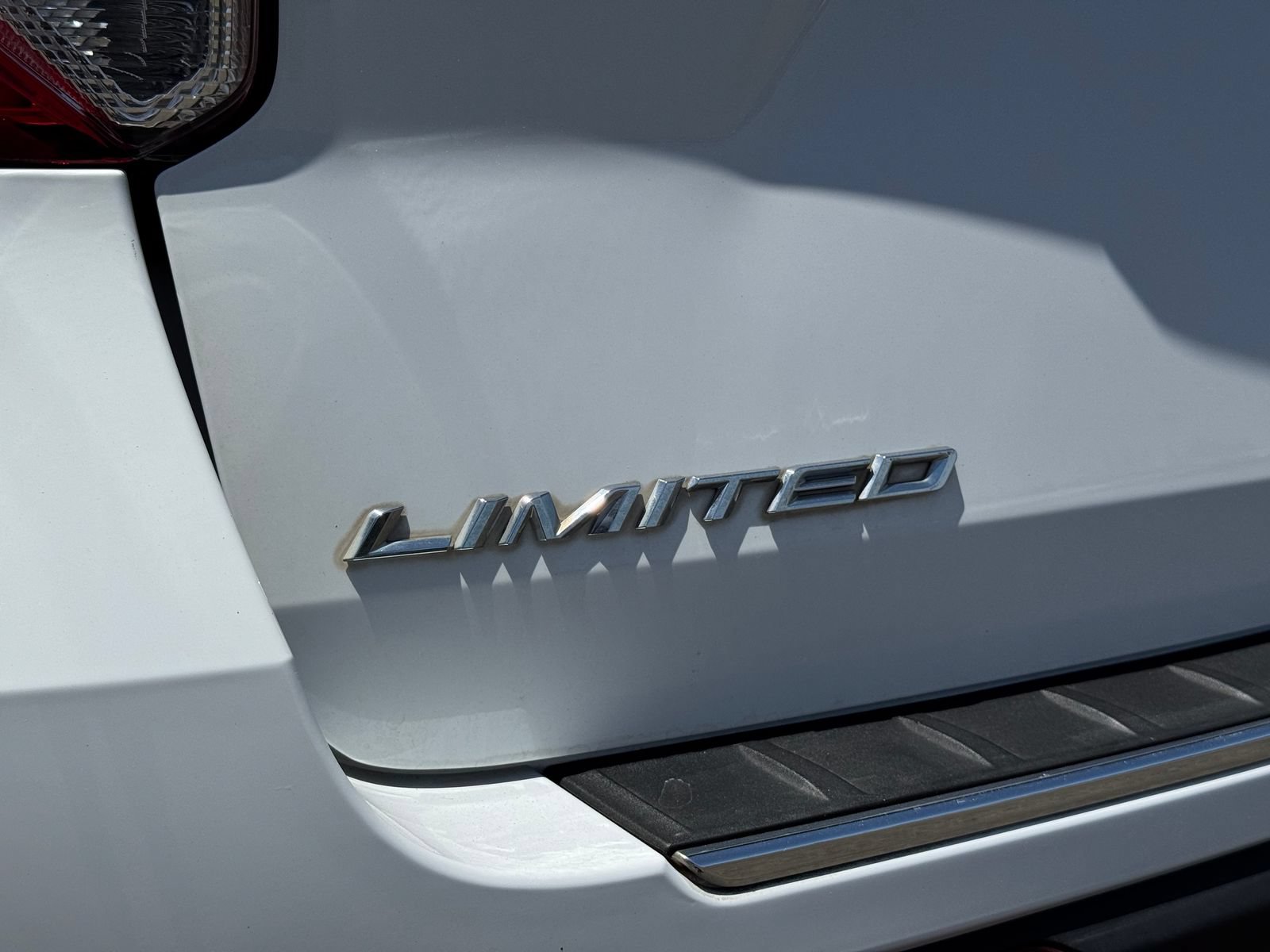 Certified 2023 Ford Explorer Limited RWD image 6
