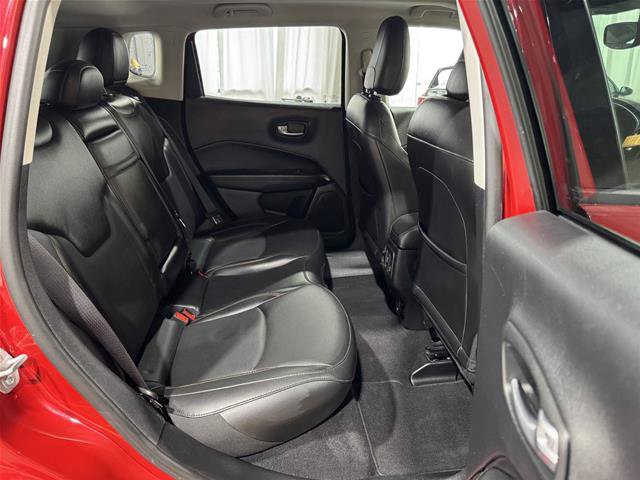 Used 2019 Jeep Compass Limited w/ Safety & Security Group AWD/4WD image 29
