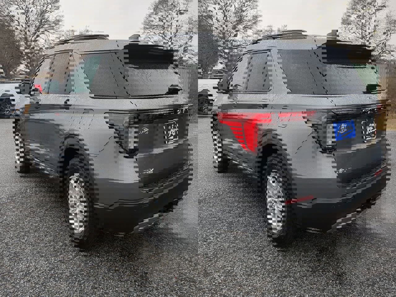 Certified 2025 Ford Explorer Active w/ Active Comfort Package image 2