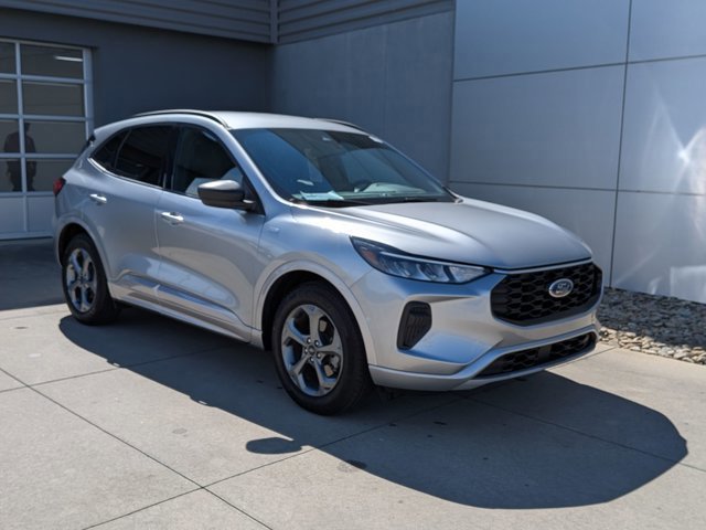 Certified 2024 Ford Escape ST-Line w/ Tech Pack #1 image 8