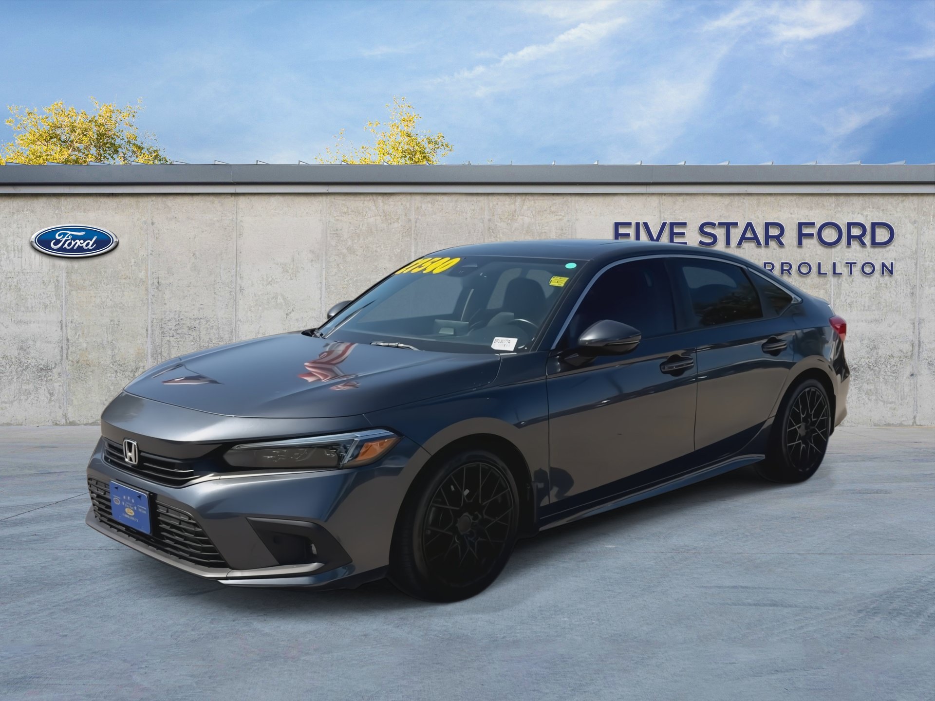 Used 2024 Honda Civic Touring image 4