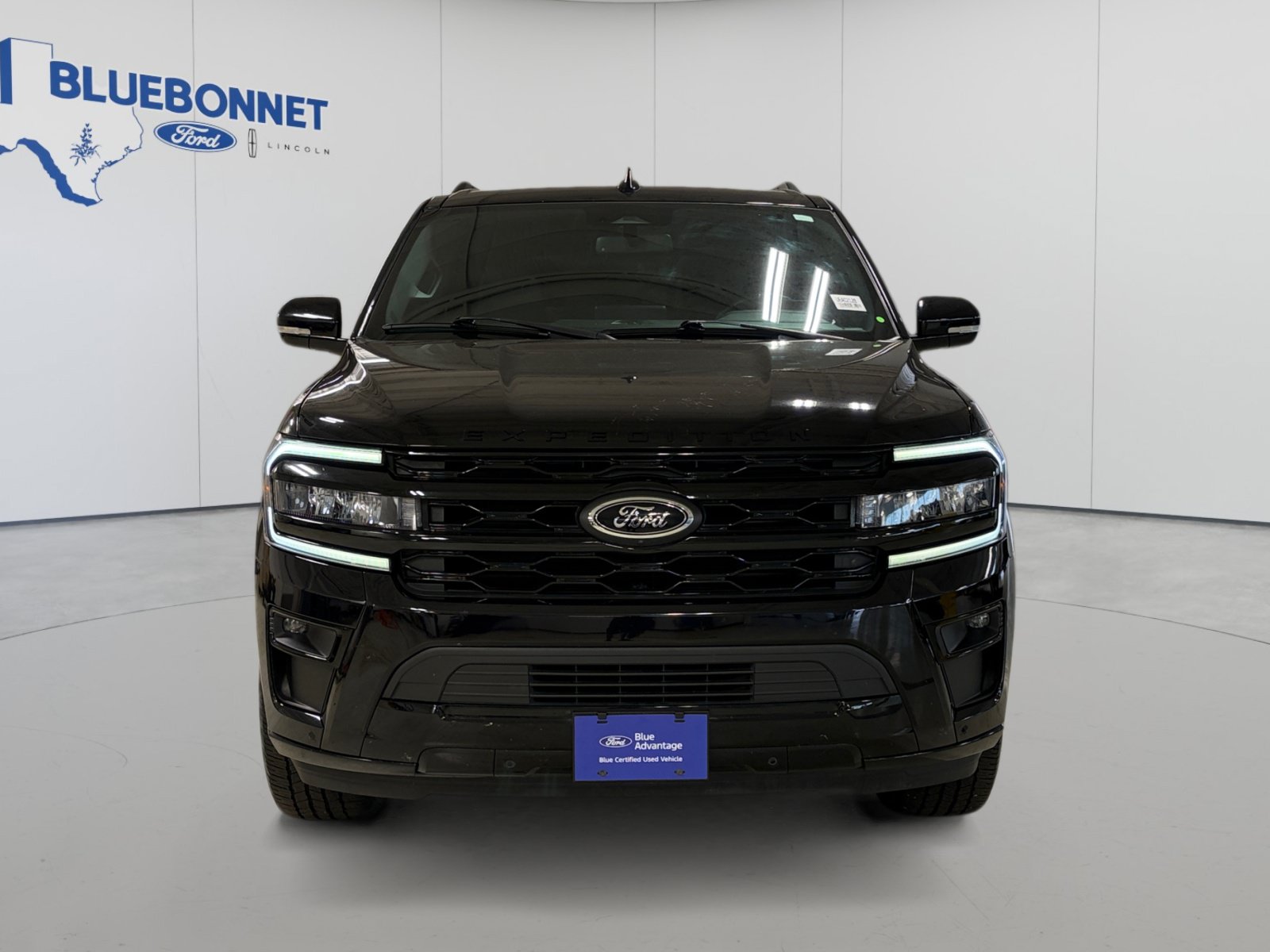 Certified 2023 Ford Expedition Limited RWD image 2