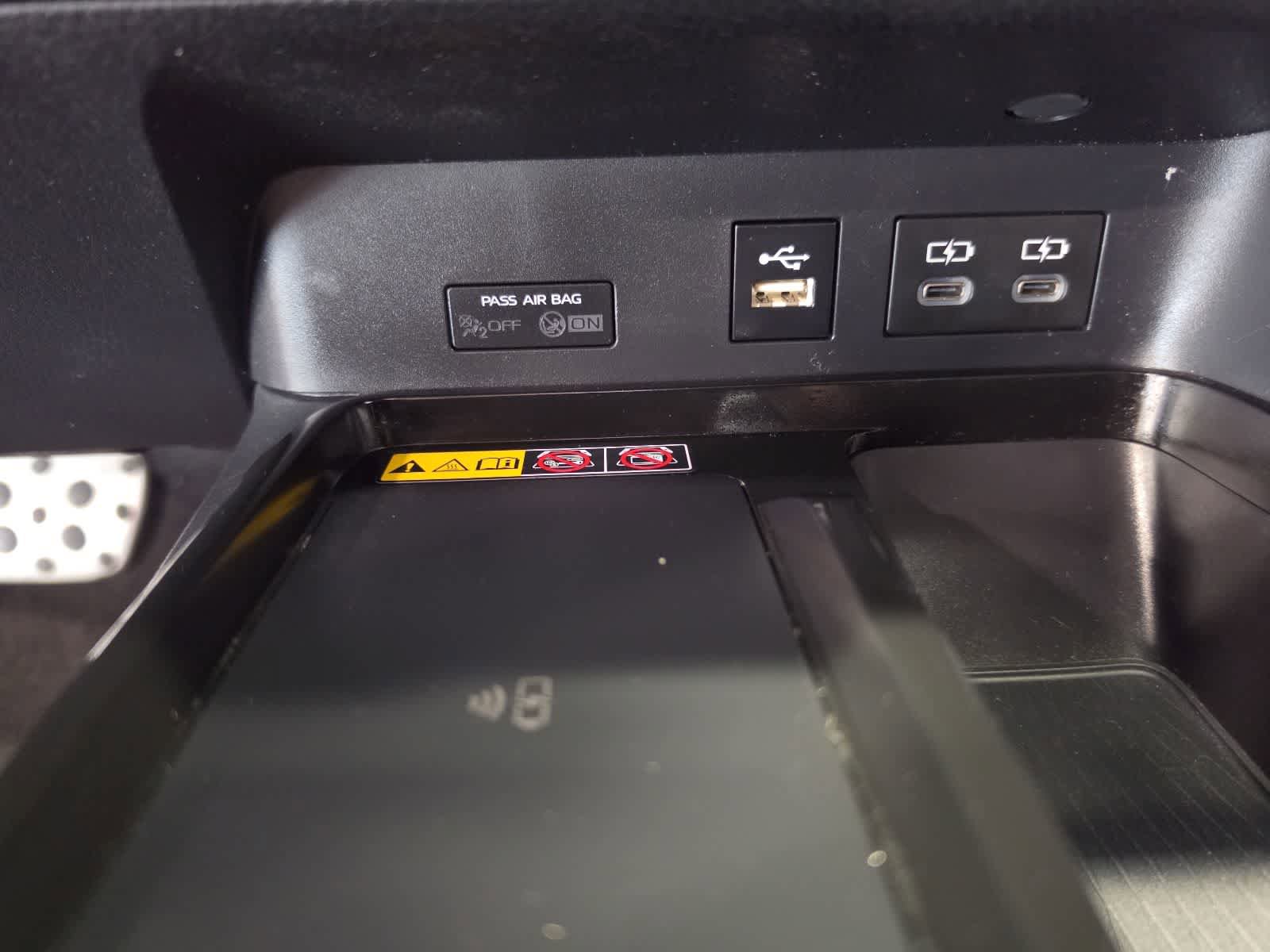 Used 2025 Toyota Camry XSE AWD/4WD image 22