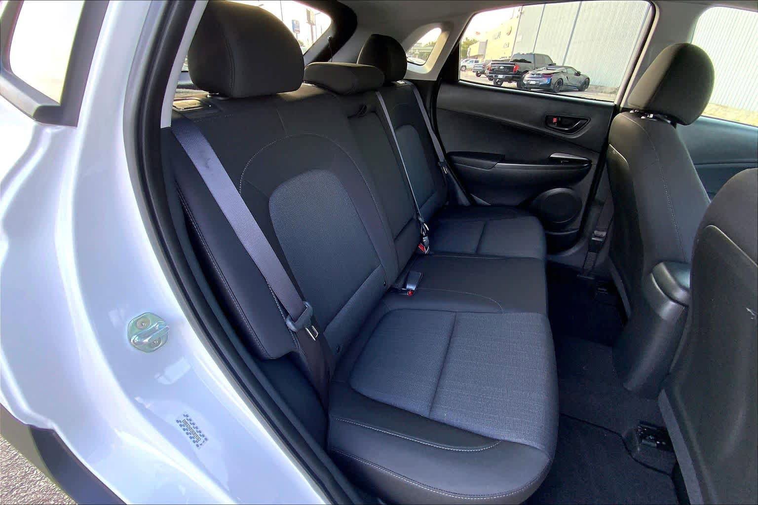 Used 2022 Hyundai Kona SEL FWD image 20