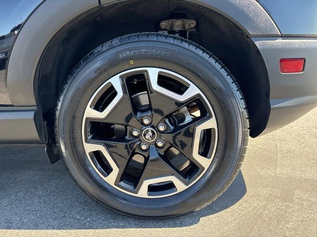 Certified 2022 Ford Bronco Sport Outer Banks w/ Tech Package AWD/4WD image 9