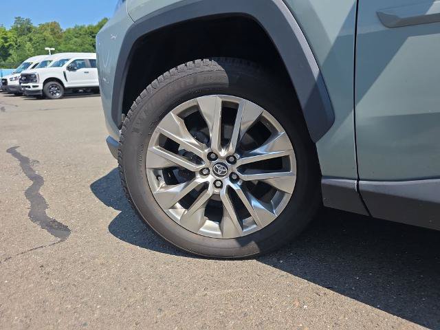 Used 2021 Toyota RAV4 XLE Premium AWD/4WD image 14