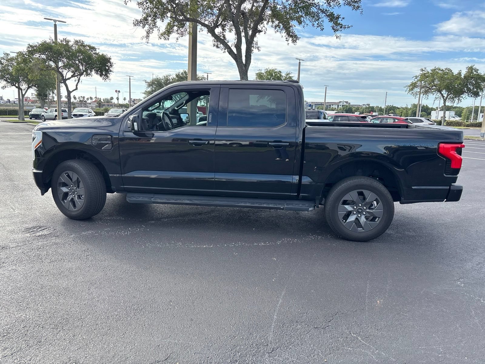 Certified 2023 Ford F150 Lightning Lariat w/ Tow Technology Package AWD/4WD image 6