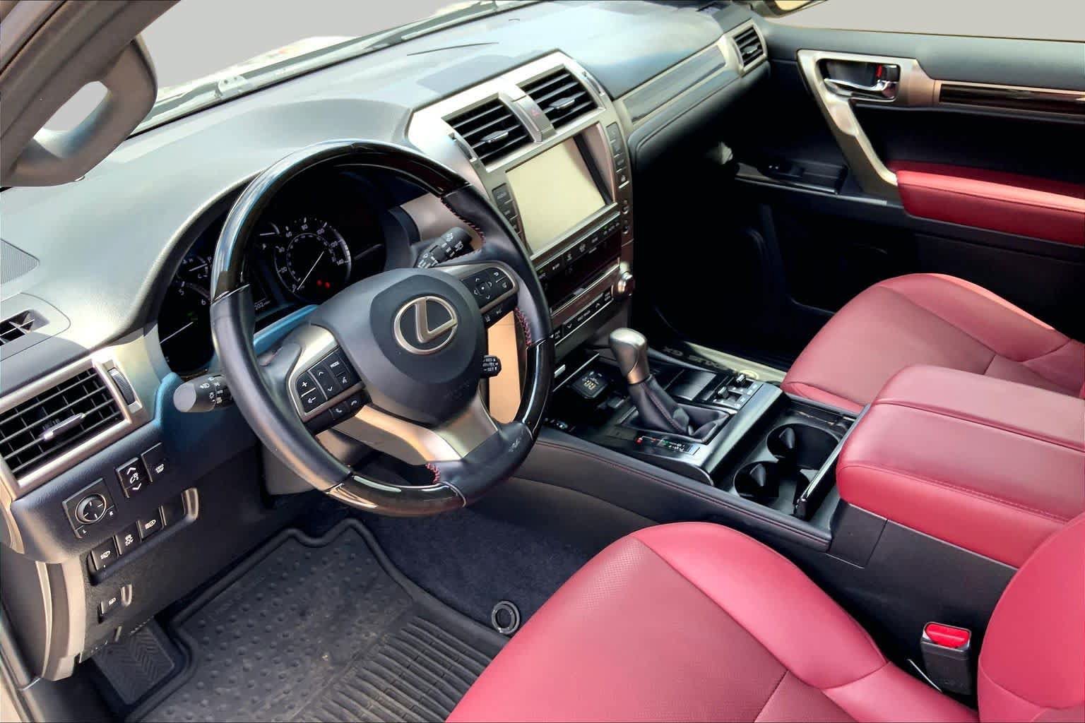 Used 2020 Lexus GX 460 Premium w/ Premium Package AWD/4WD image 18