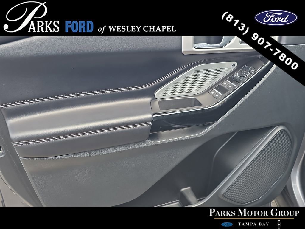 Certified 2021 Ford Explorer Platinum w/ Equipment Group 601A image 17