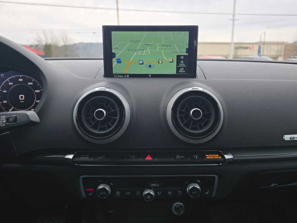 Used 2017 Audi A3 e-tron Premium Plus w/ Technology Package image 13