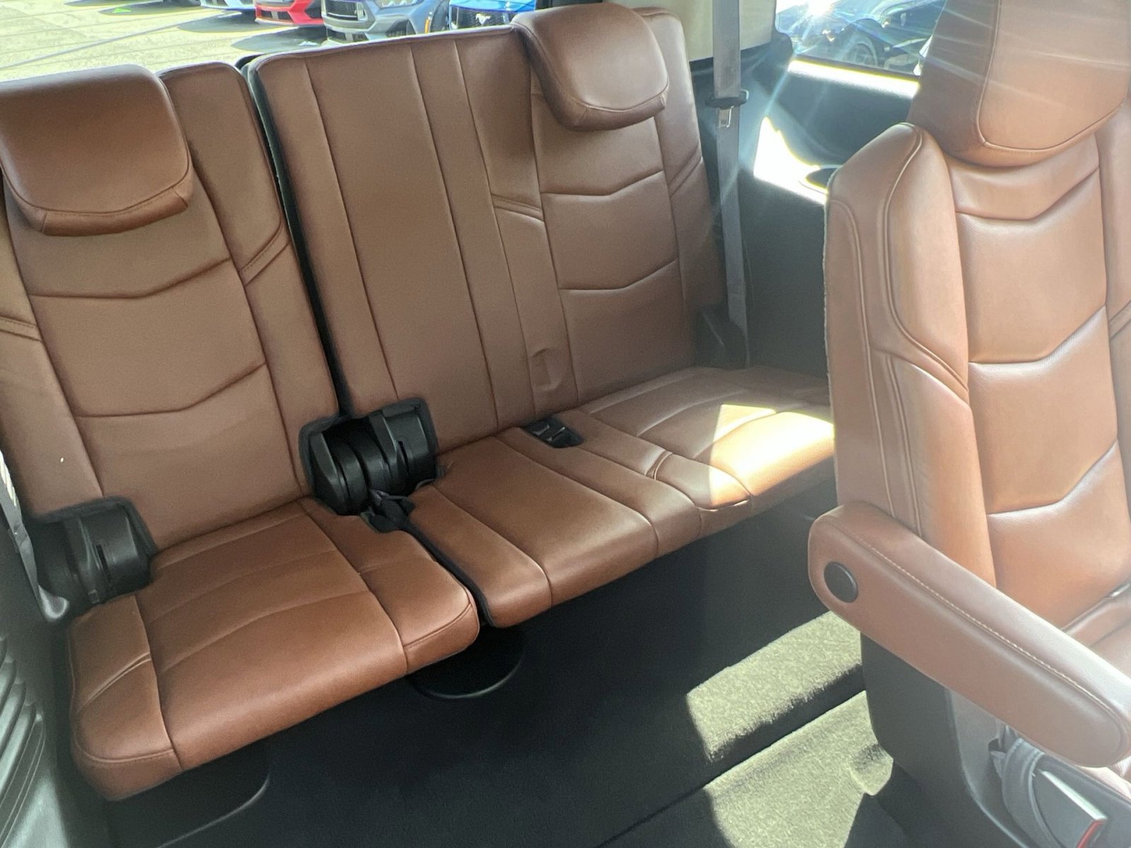 Used 2017 Cadillac Escalade Premium Luxury image 26