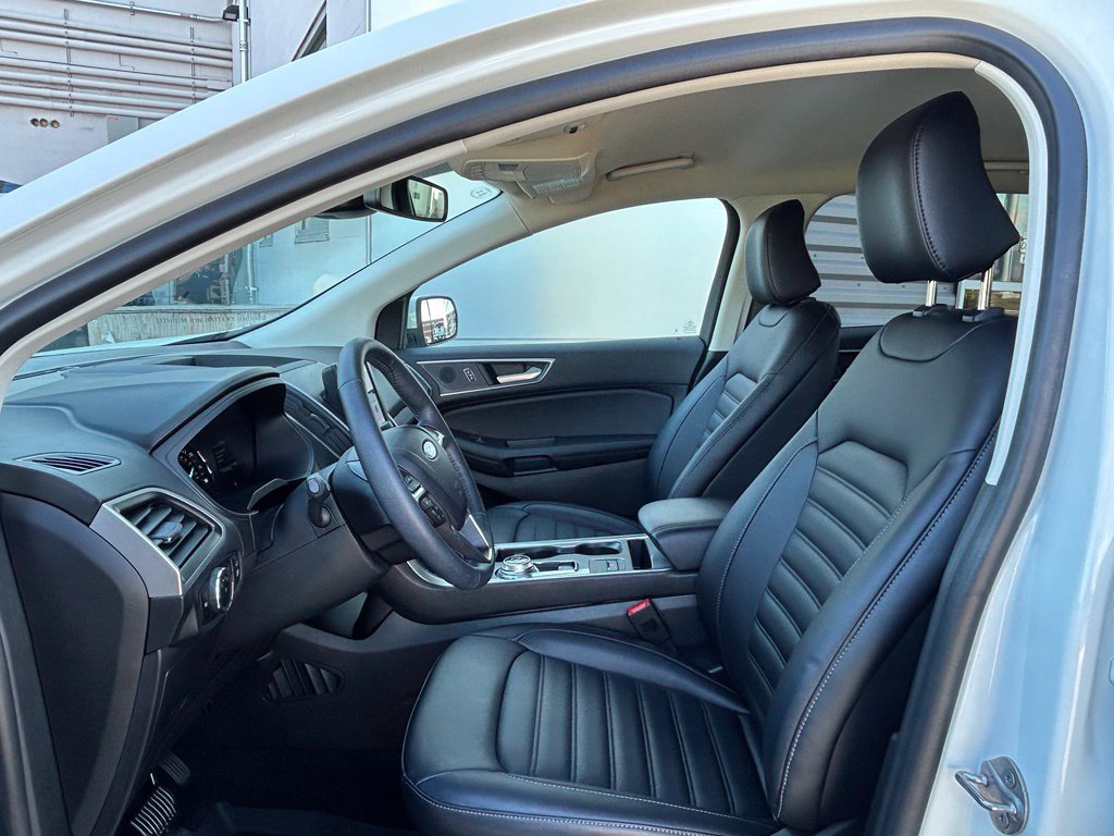Certified 2024 Ford Edge SEL w/ Convenience Package AWD/4WD image 11