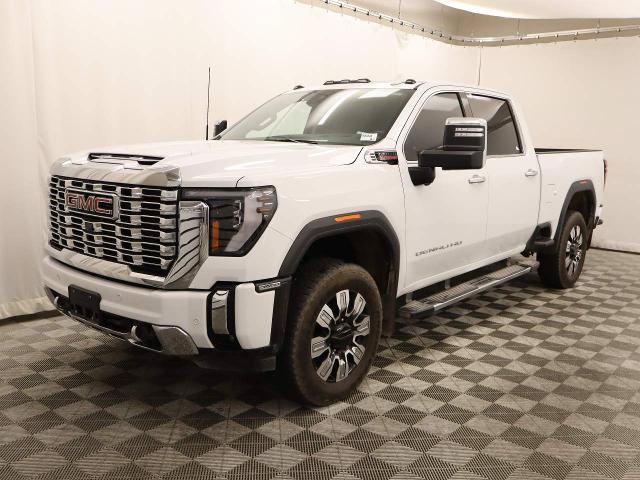 Used 2024 GMC Sierra 3500 Denali w/ Denali Reserve Package AWD/4WD image 10