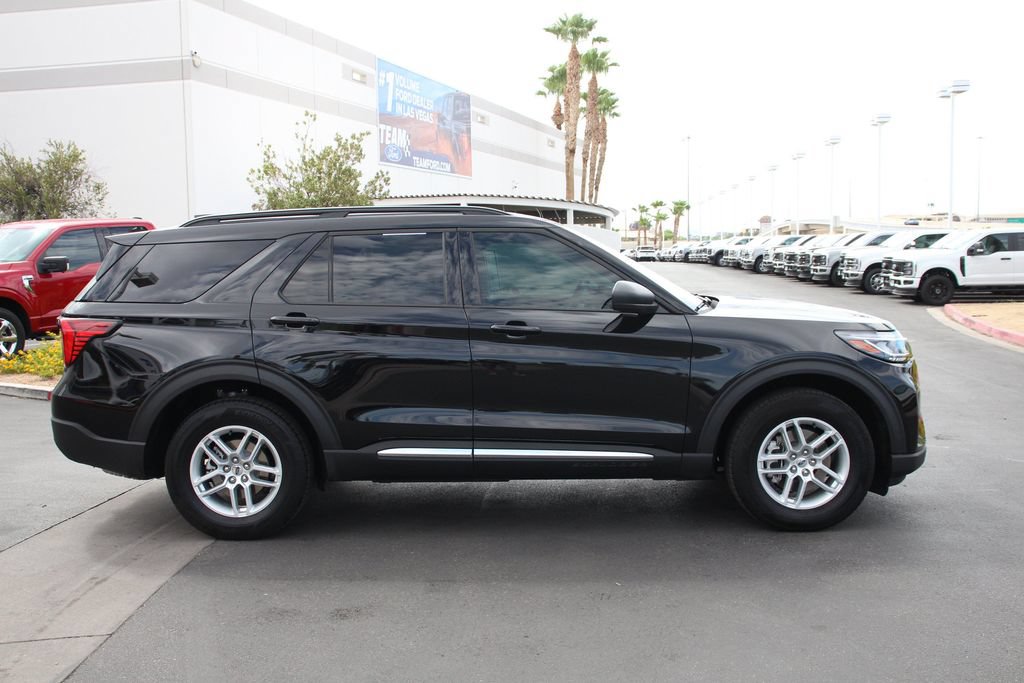 Certified 2025 Ford Explorer Active AWD/4WD image 10
