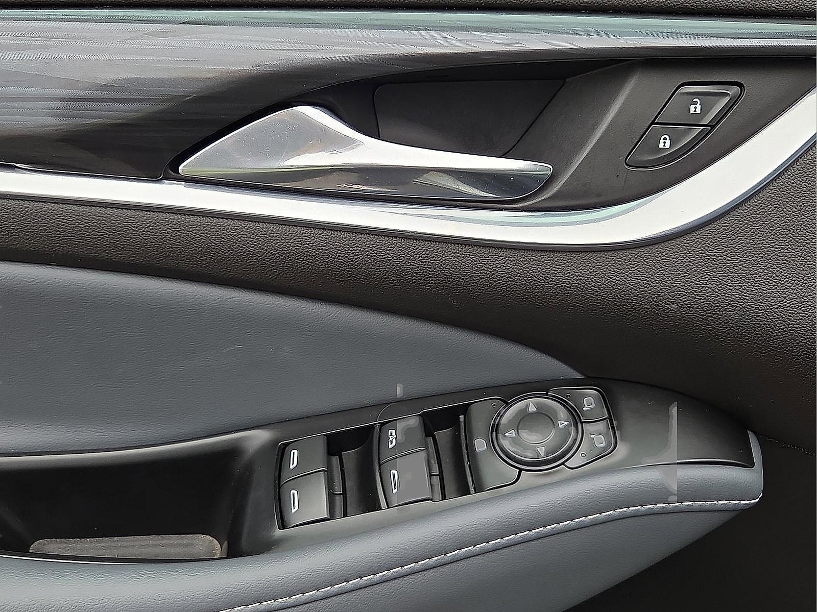 Used 2024 Buick Enclave Essence image 14