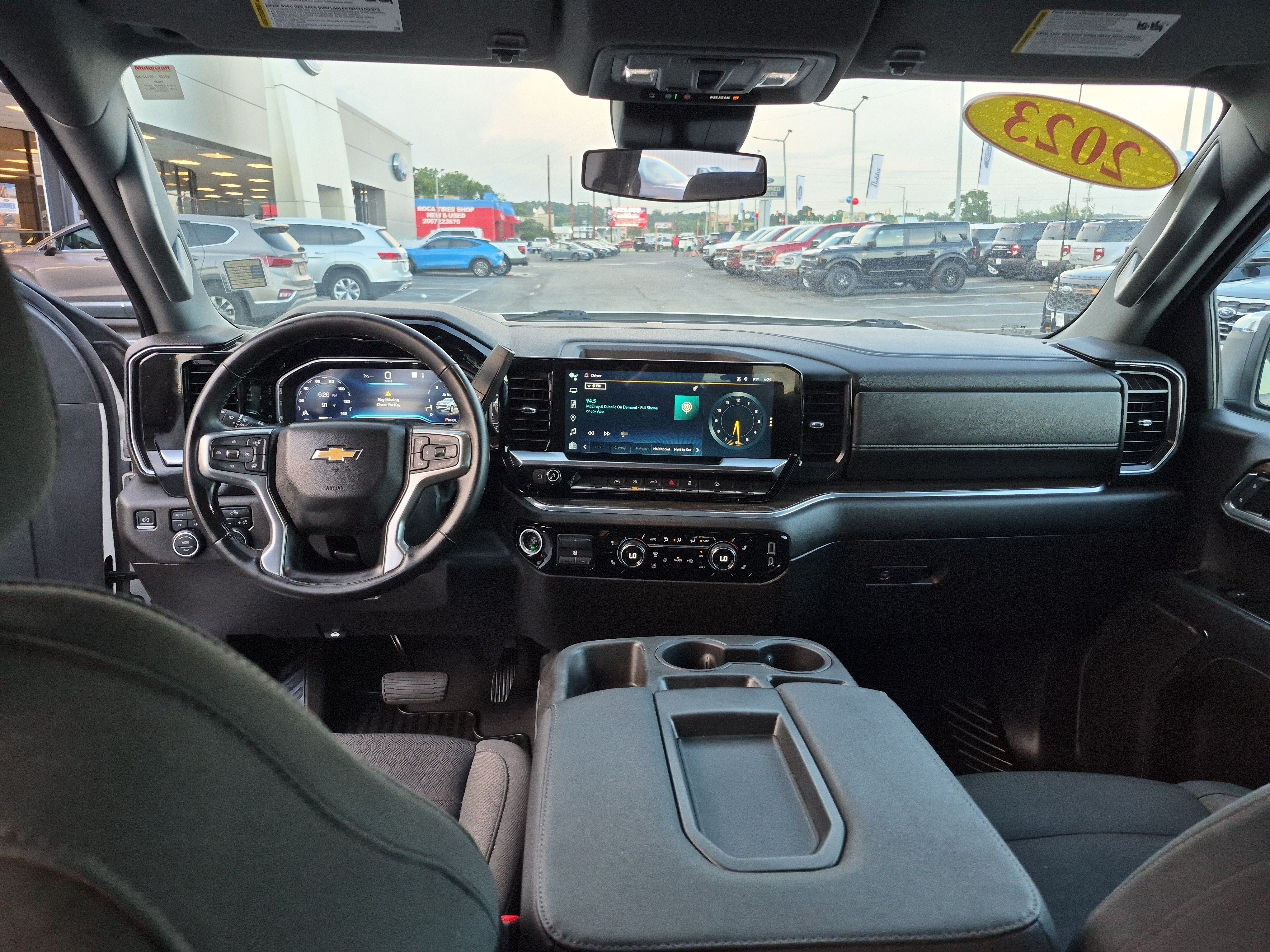 Used 2023 Chevrolet Silverado 1500 LT w/ Z71 Off-Road Package AWD/4WD image 20