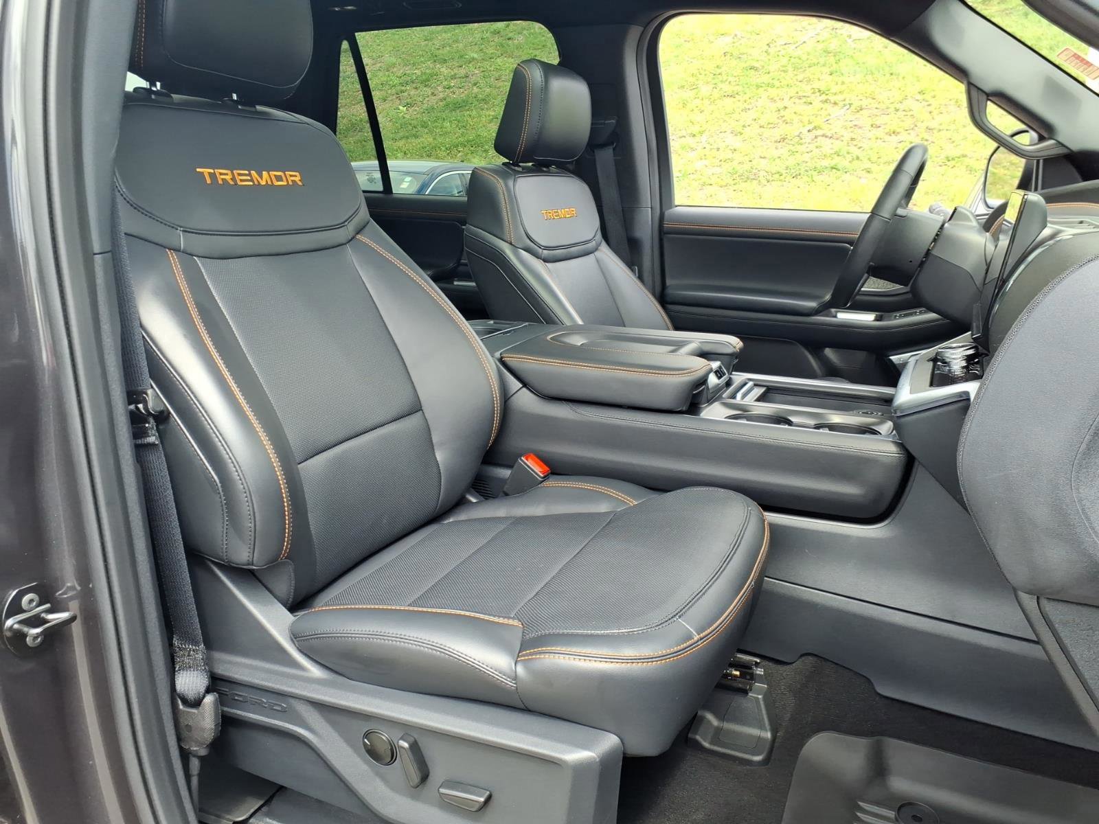 Certified 2025 Ford Expedition Tremor AWD/4WD image 7