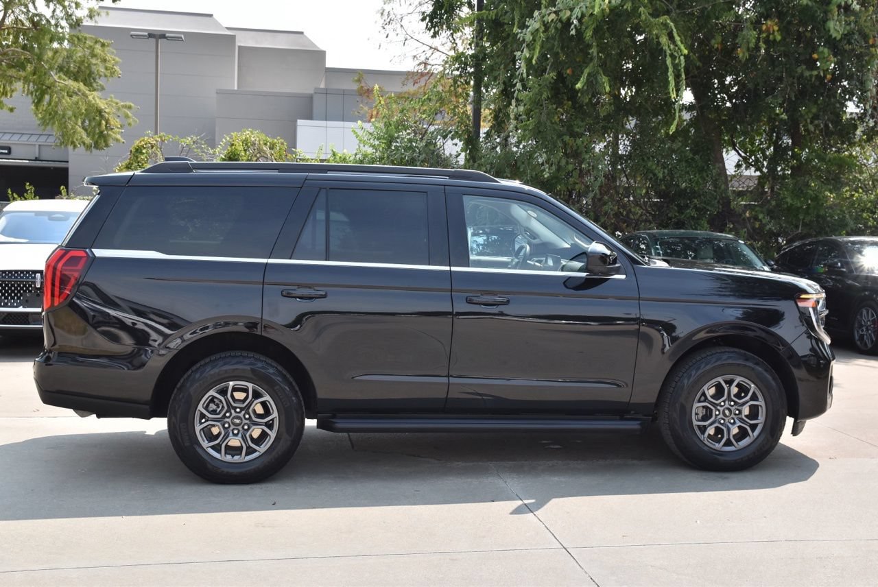 Certified 2025 Ford Expedition Active RWD image 6