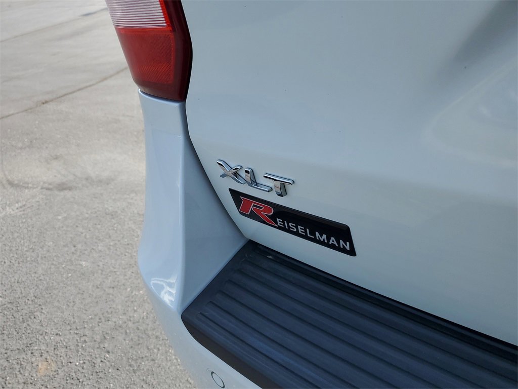 Certified 2021 Ford Expedition Max XLT image 7