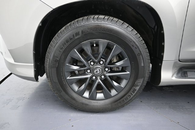 Used 2021 Lexus GX 460 Premium w/ Premium Package AWD/4WD image 9