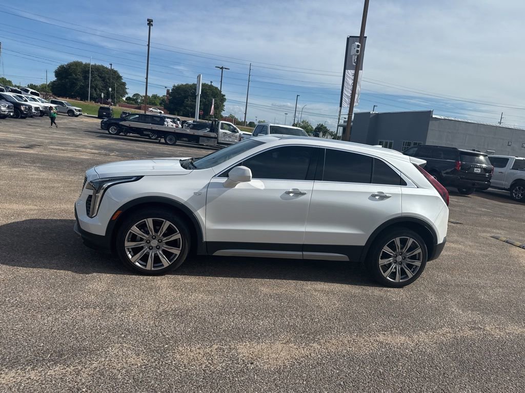 Used 2019 Cadillac XT4 Premium Luxury w/ Driver Assist Package FWD image 9